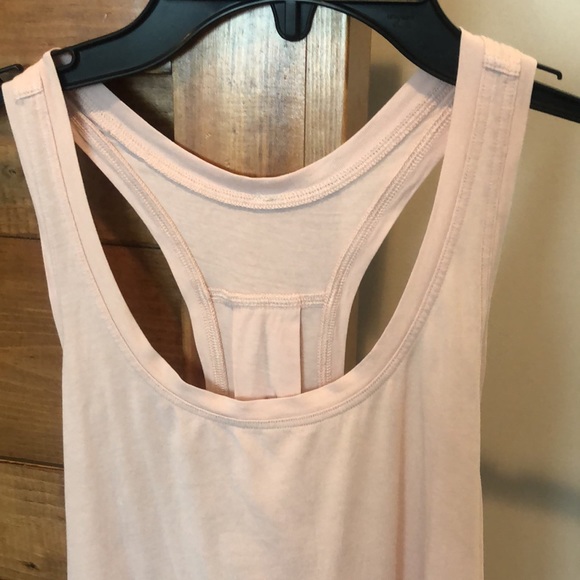 Lululemon tank - Picture 6 of 10